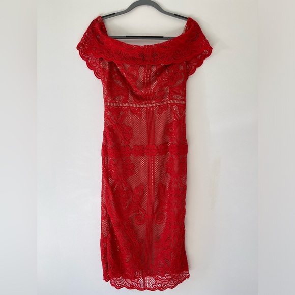 STYLESTALKER Stella Midi Dress off shoulder lace back zip slit red size M - Picture 3 of 11